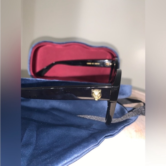 GUCCI SUNSHADES- BLACK - Picture 3 of 6